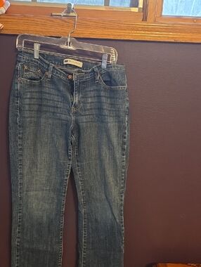 Levi's Straight Leg Women’s Jeans in Dark Blue Wash